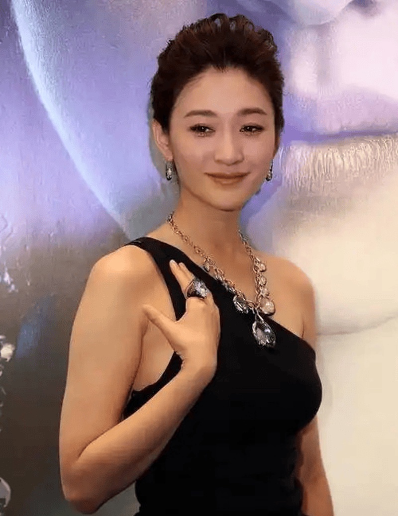 李小冉